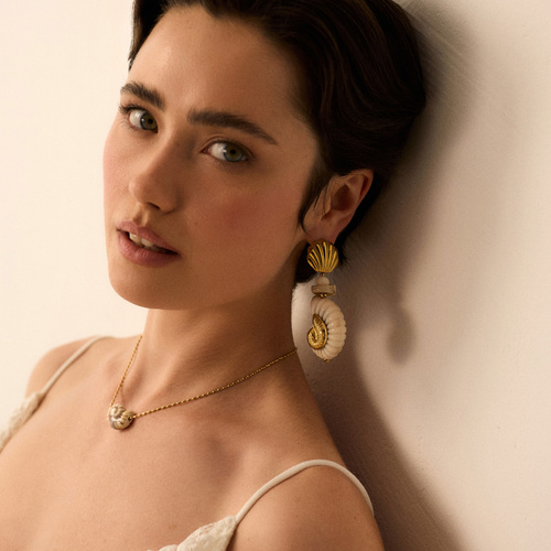 Złote kolczyki z muszlami Suave