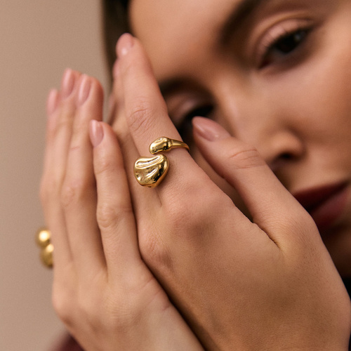 Złoty regulowany gnieciony pierścionek Larmes N°3