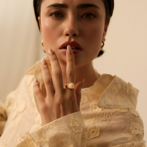 Złoty pierścionek z kwarcem różowym Trinity N°2