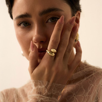 Złoty pierścionek Mouille