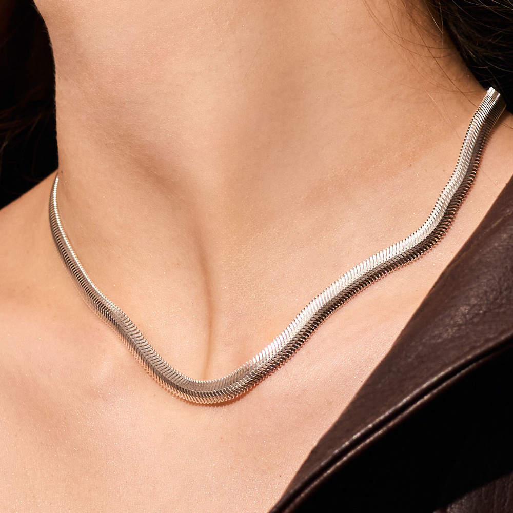 Srebrny naszyjnik żmijka Gravity