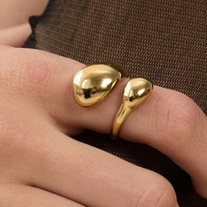 Złoty regulowany pierścionek Larmes N°4