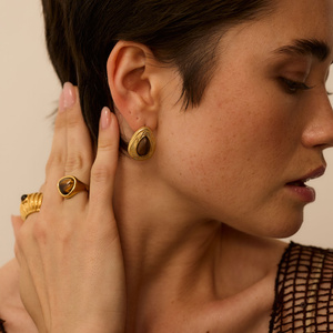 Złoty pierścionek z oczkiem tygrysim Trinity