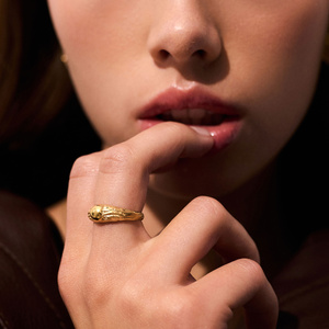 Złoty pierścionek SUN